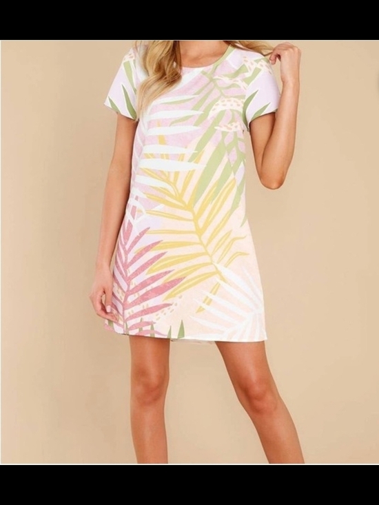 mink pink Dresses & Skirts - Mink Pink Pastel Tropical Palm Shift Dress